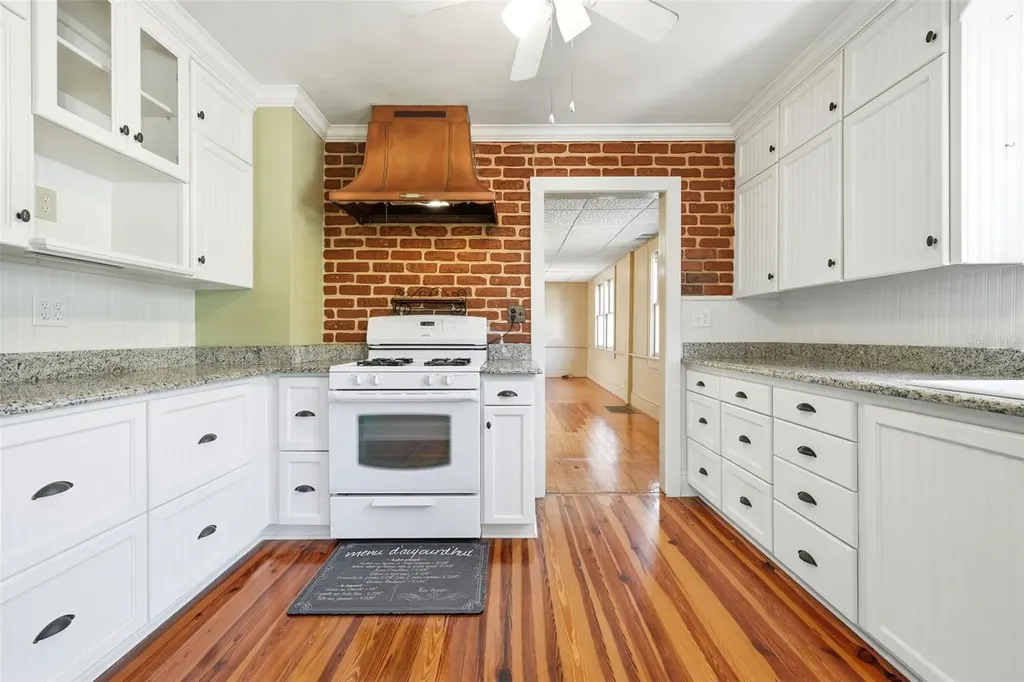 30930 County Road 437 Sorrento FL 32776
