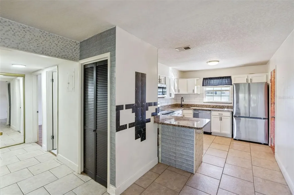 525 Conway Road Orlando FL 32807