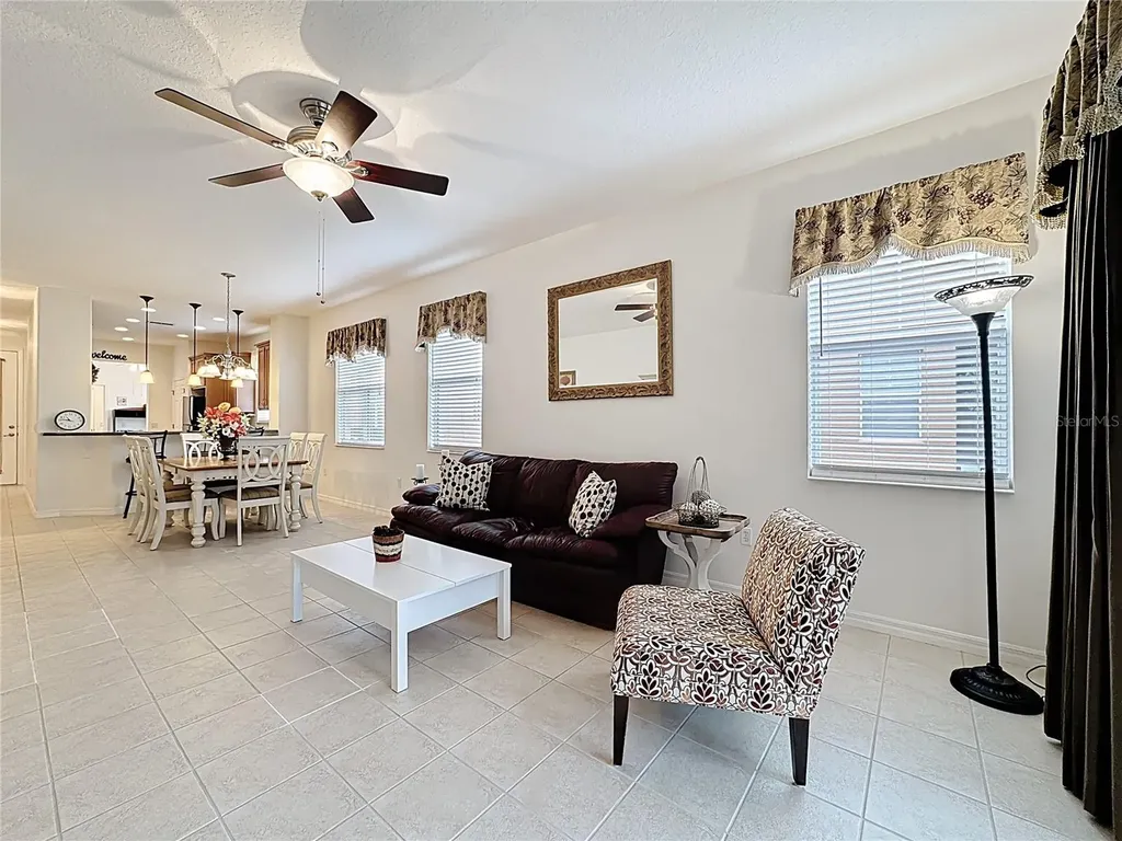 2711 Palm Tree Drive Kissimmee FL 34759