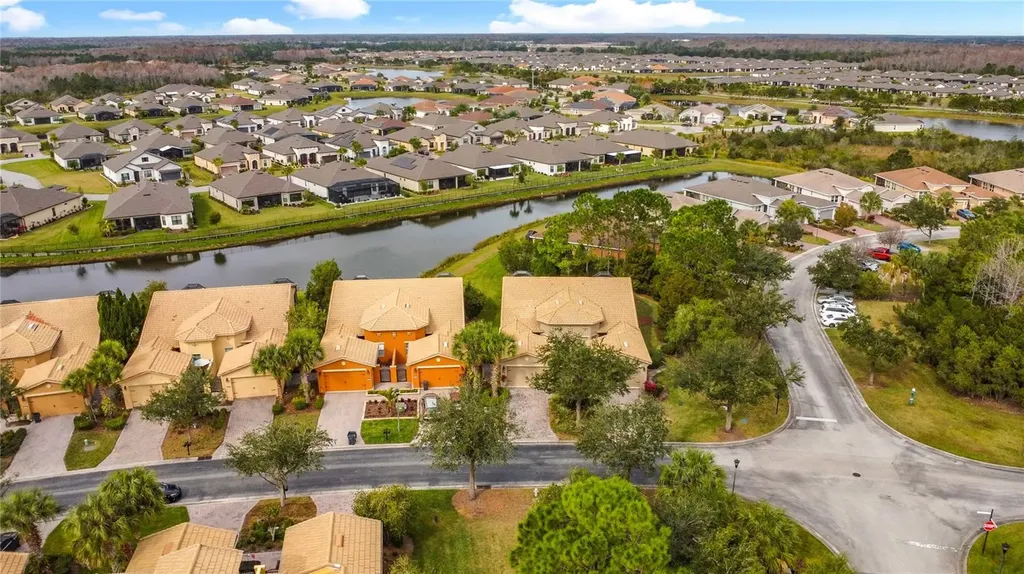 2711 Palm Tree Drive Kissimmee FL 34759