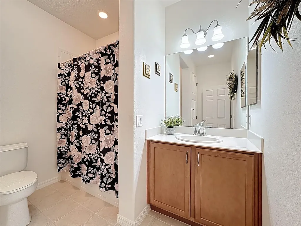 2711 Palm Tree Drive Kissimmee FL 34759