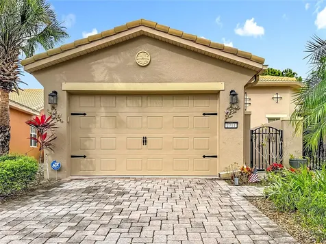2711 Palm Tree Drive Kissimmee FL 34759