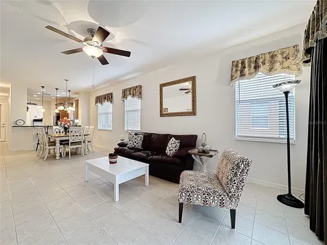 2711 Palm Tree Drive Kissimmee FL 34759