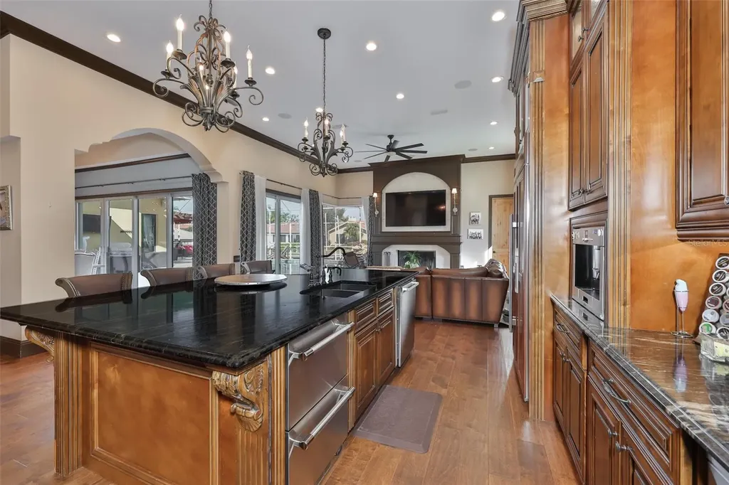9805 Compass Point Way Tampa FL 33615