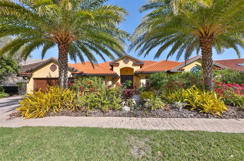 9805 Compass Point Way Tampa FL 33615