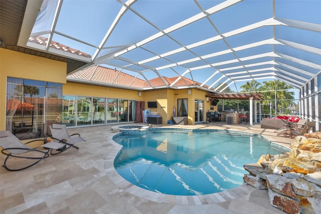 9805 Compass Point Way Tampa FL 33615