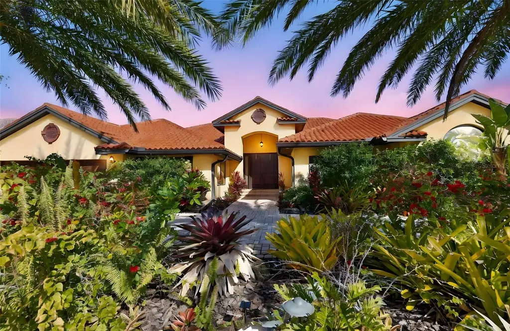9805 Compass Point Way Tampa FL 33615