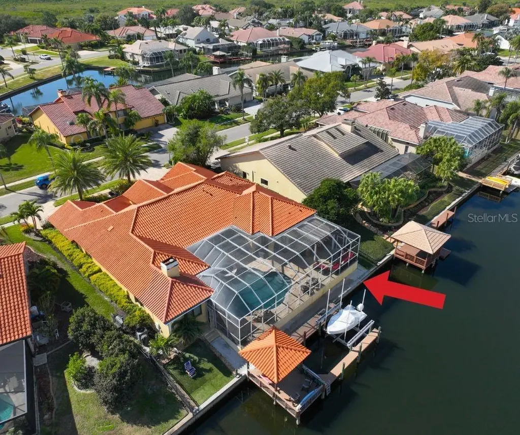 9805 Compass Point Way Tampa FL 33615