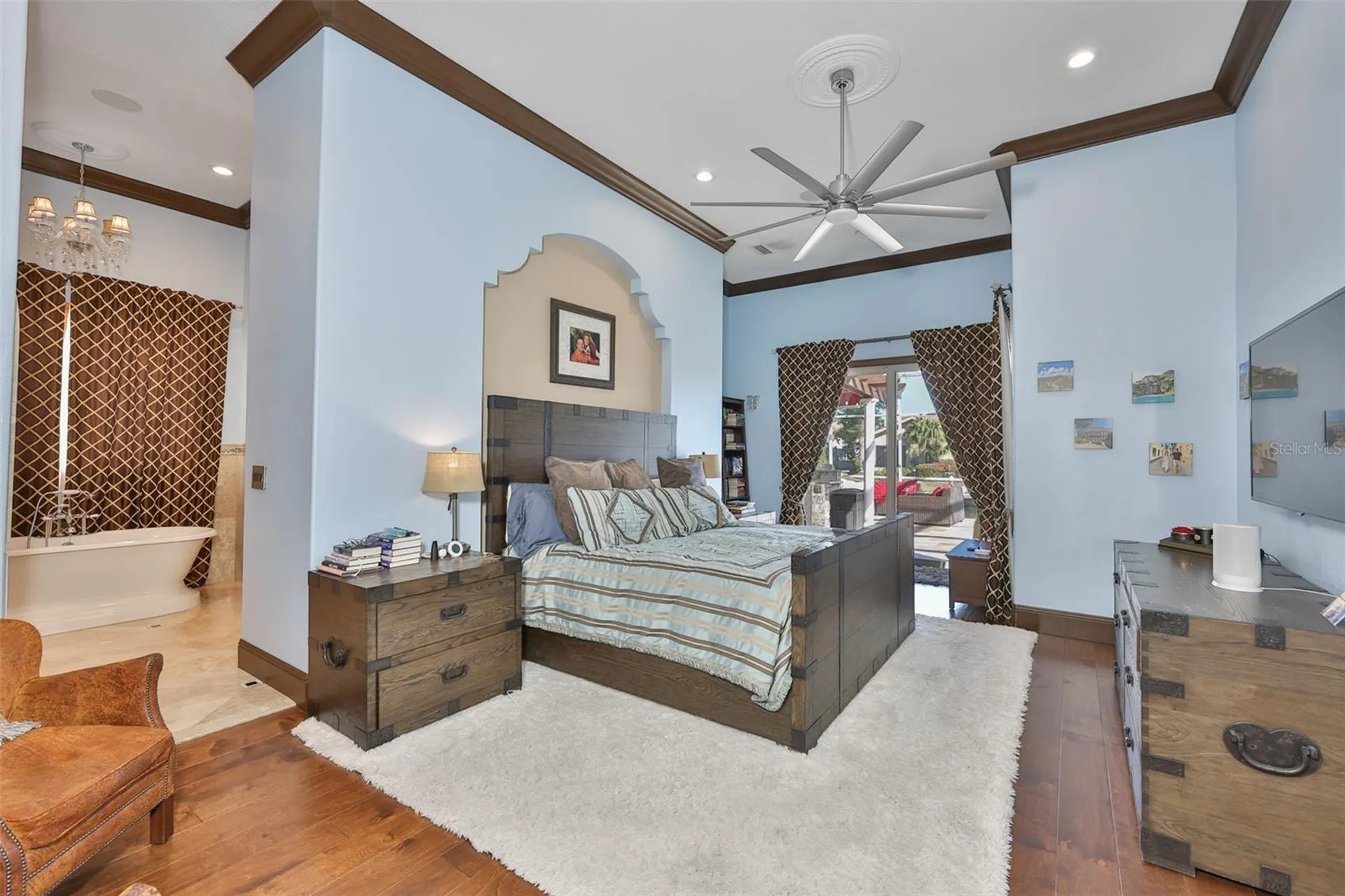 9805 Compass Point Way Tampa FL 33615