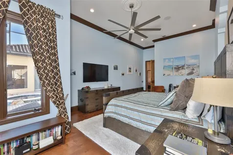 9805 Compass Point Way Tampa FL 33615