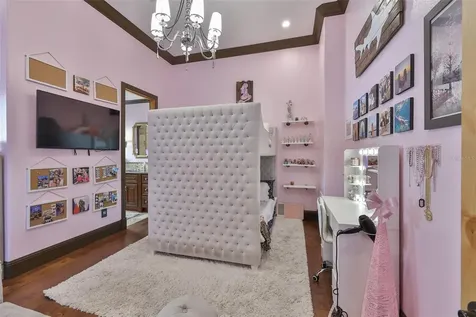 9805 Compass Point Way Tampa FL 33615