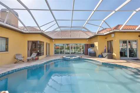 9805 Compass Point Way Tampa FL 33615