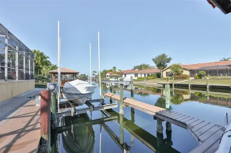 9805 Compass Point Way Tampa FL 33615