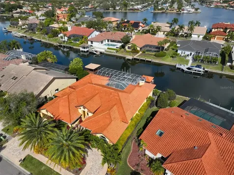 9805 Compass Point Way Tampa FL 33615