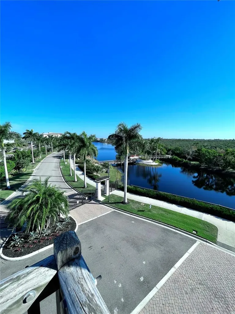 310 Compass Point Drive Bradenton FL 34209