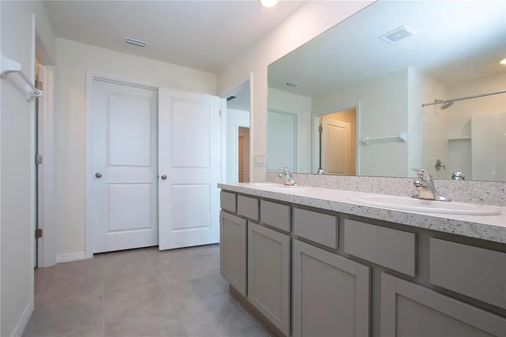 5456 Logan Cave Avenue Wimauma FL 33598