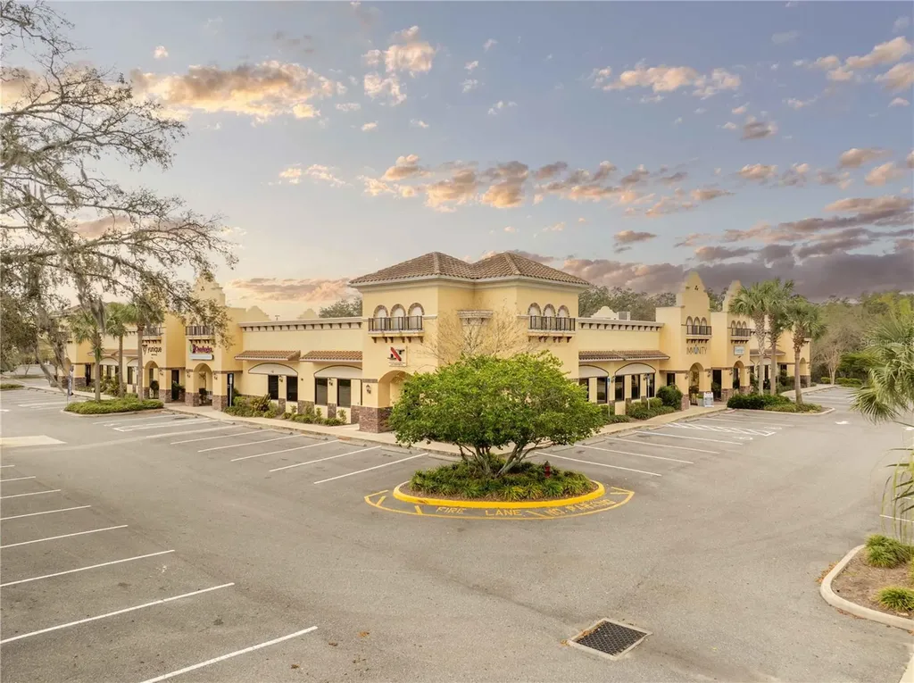 809 County Road 466 Lady Lake FL 32159