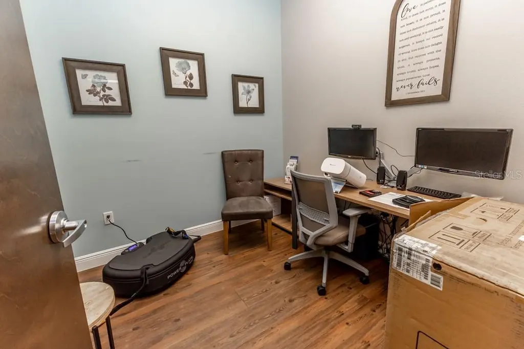 809 County Road 466 Lady Lake FL 32159
