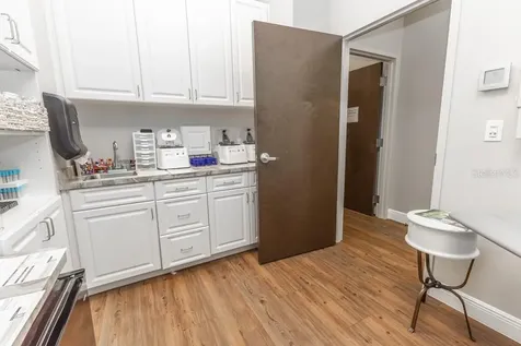 809 County Road 466 Lady Lake FL 32159