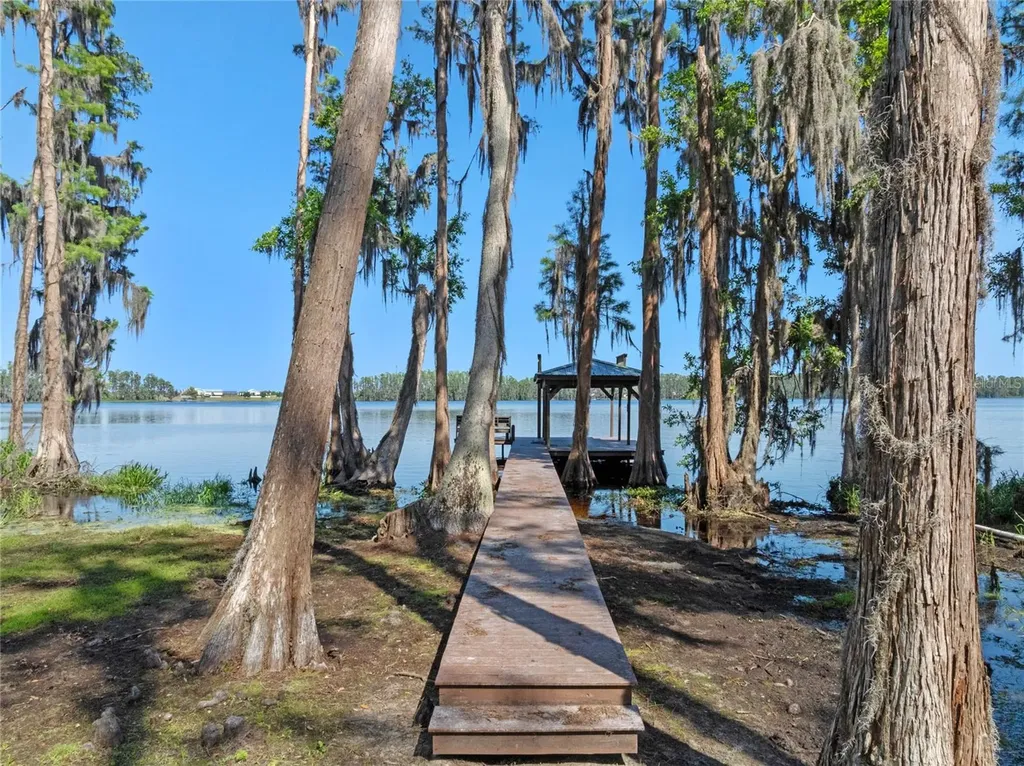 6037 Lake Erie Road Groveland FL 34736