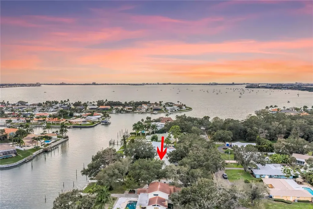 4114 42nd Avenue S St Petersburg FL 33711