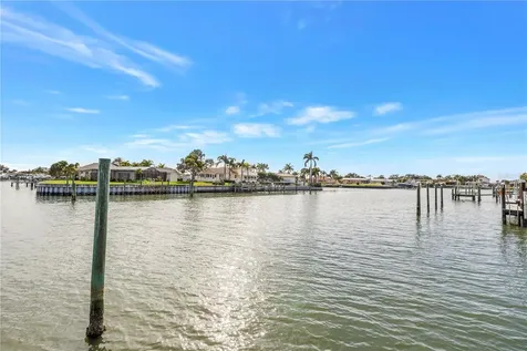 4114 42nd Avenue S St Petersburg FL 33711