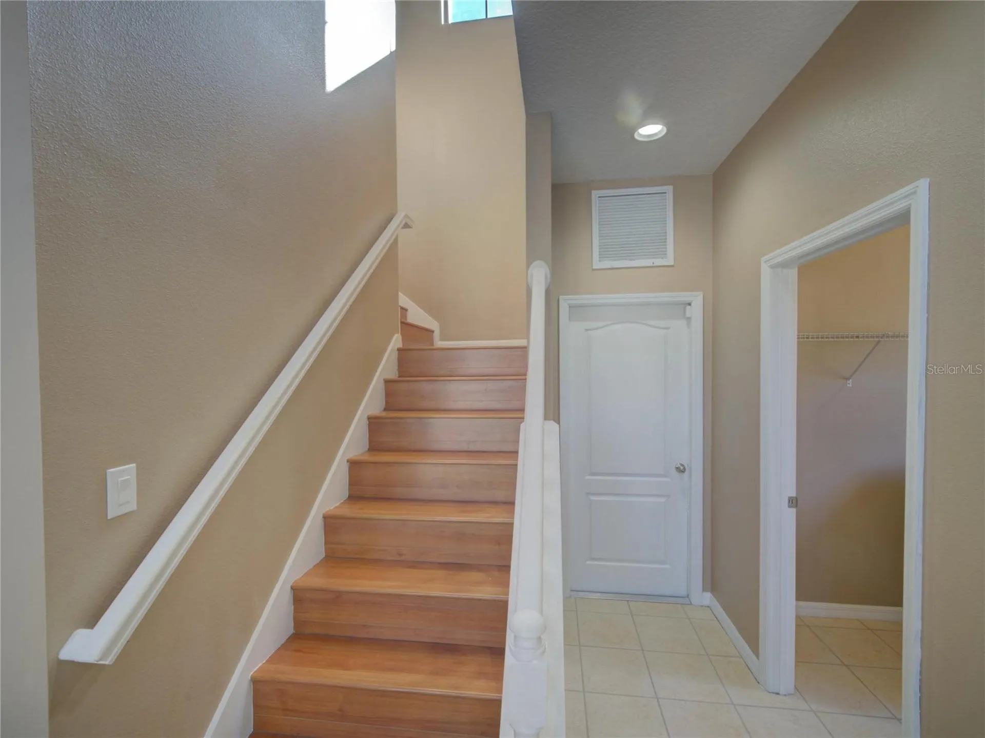2717 Eagle Cliff Drive Kissimmee FL 34746