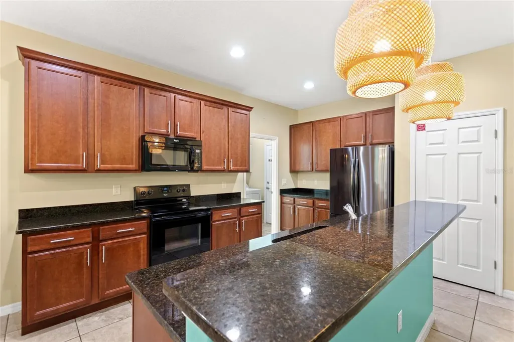 256 Yellow Snapdragon Drive Davenport FL 33837