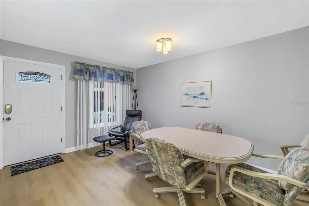 3710 41st Way S St Petersburg FL 33711