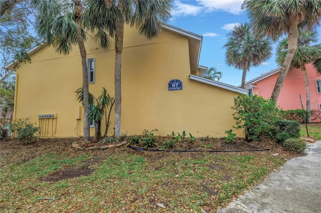 3710 41st Way S St Petersburg FL 33711