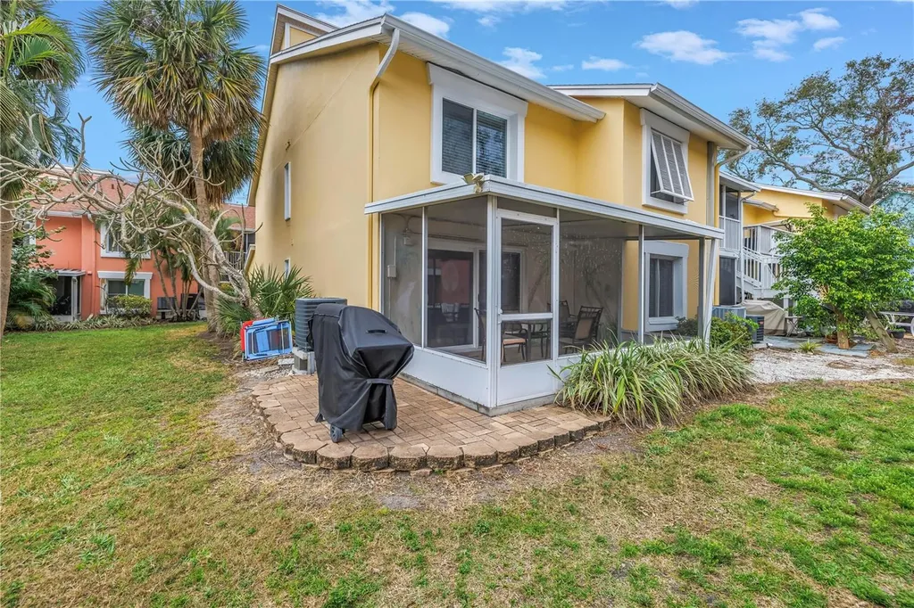 3710 41st Way S St Petersburg FL 33711