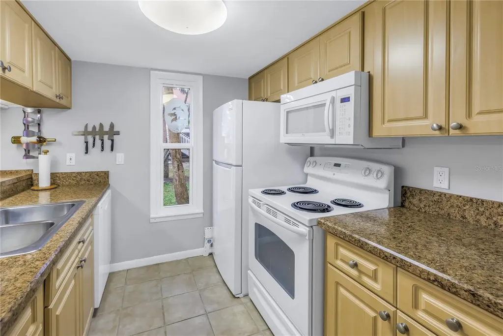 3710 41st Way S St Petersburg FL 33711