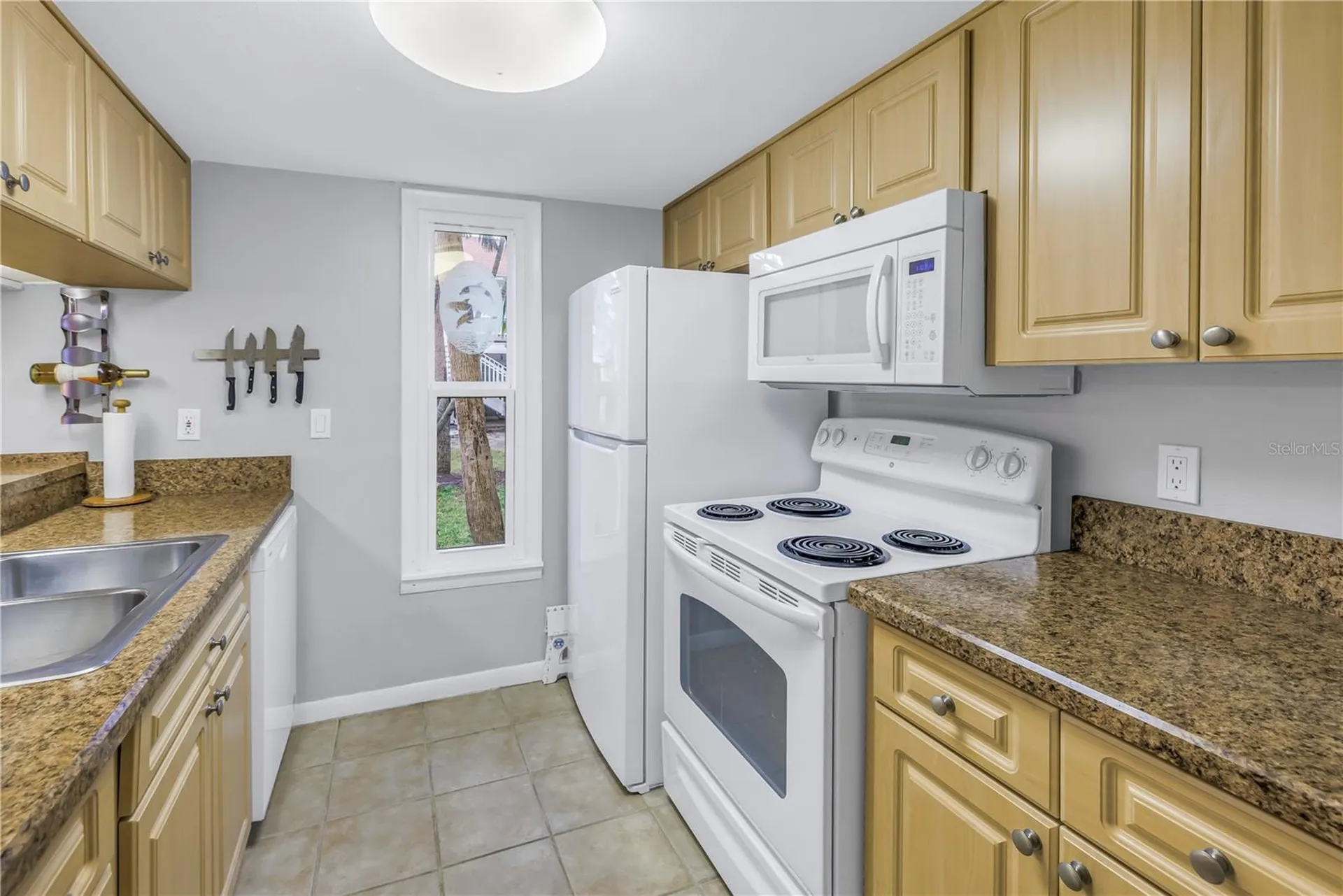 3710 41st Way S St Petersburg FL 33711