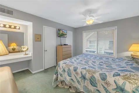 3710 41st Way S St Petersburg FL 33711