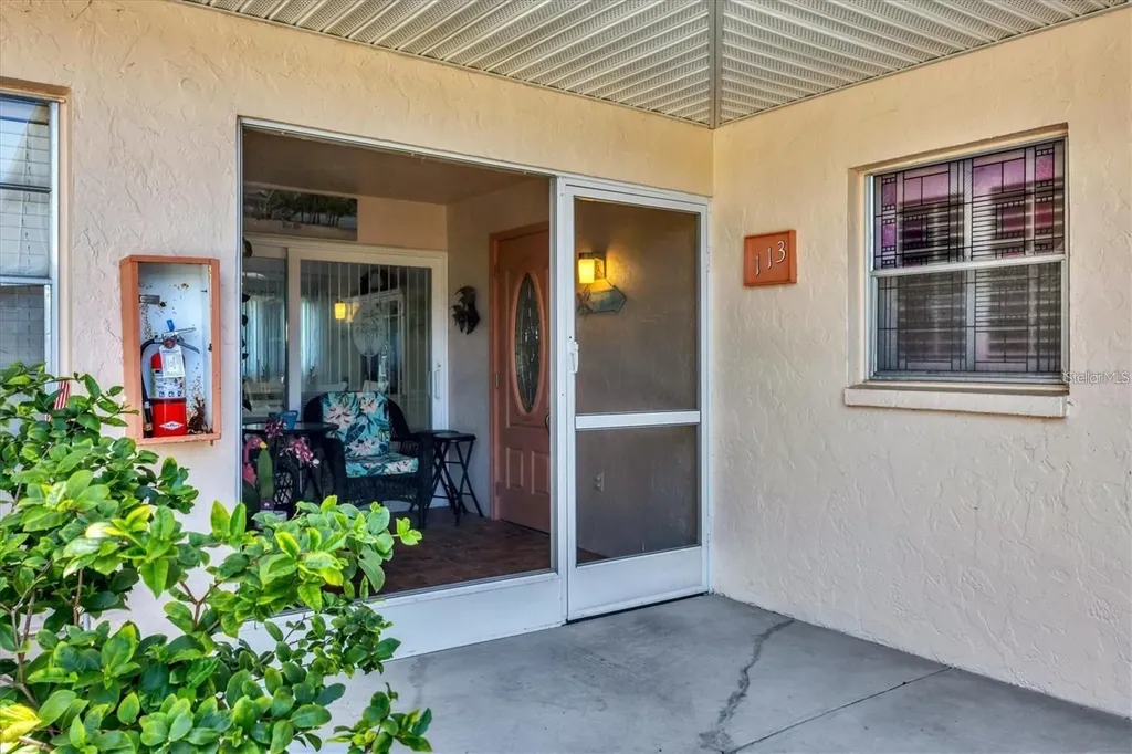 460 Base Avenue E Venice FL 34285