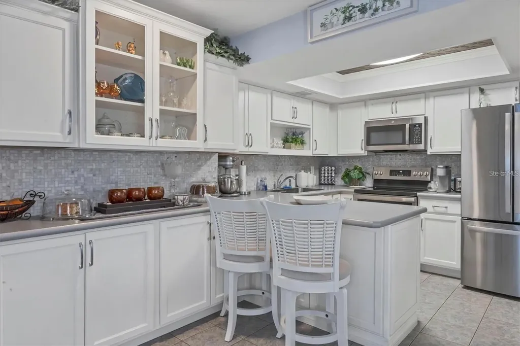 460 Base Avenue E Venice FL 34285