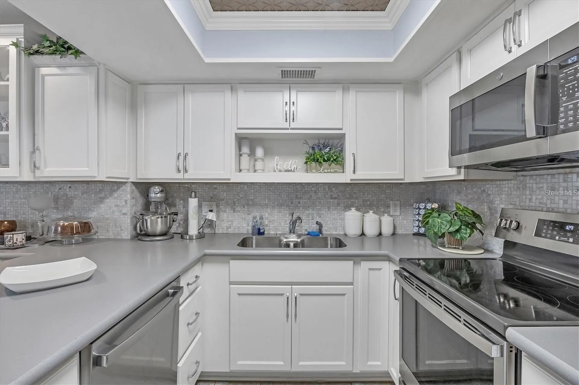 460 Base Avenue E Venice FL 34285