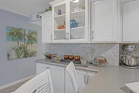 460 Base Avenue E Venice FL 34285