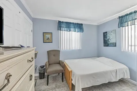460 Base Avenue E Venice FL 34285