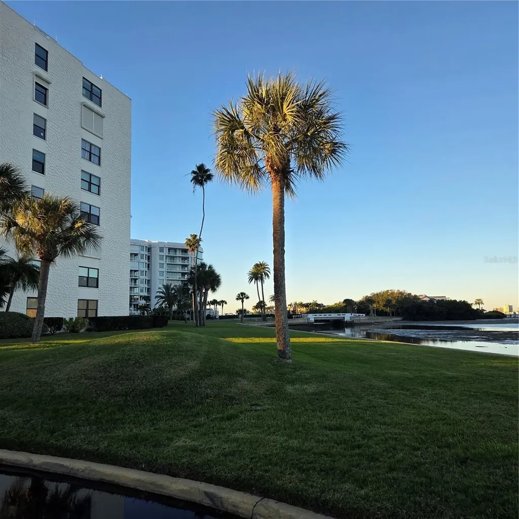 100 Oakmont Lane Belleair FL 33756