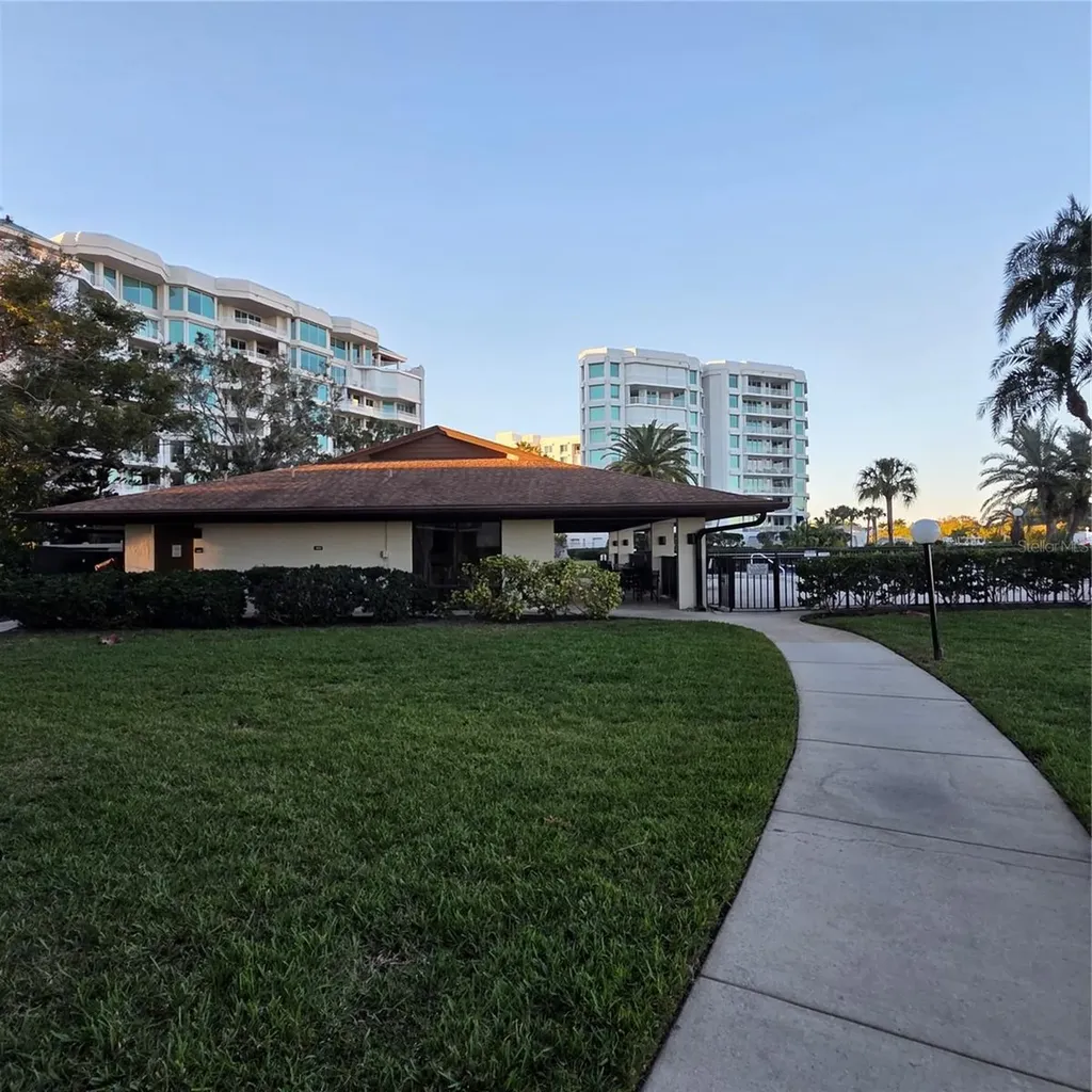 100 Oakmont Lane Belleair FL 33756