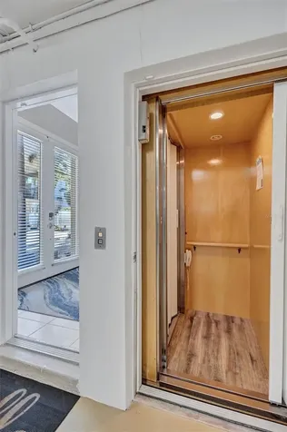 436 Canal Road Sarasota FL 34242
