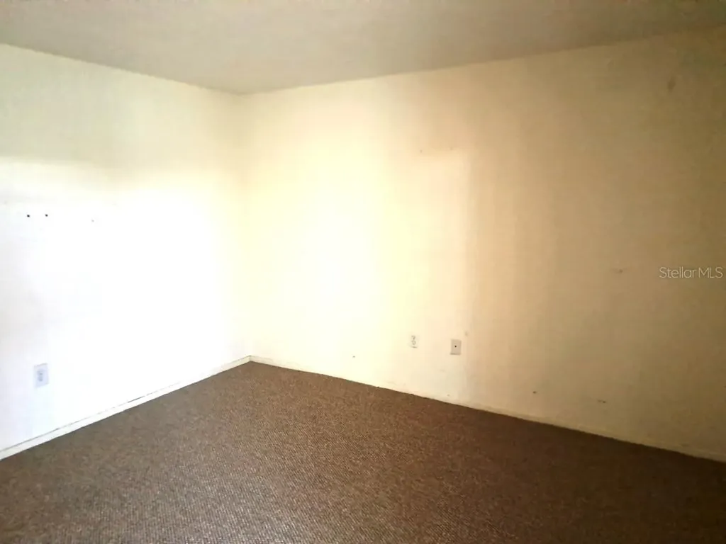 9940 47th Avenue N St Petersburg FL 33708