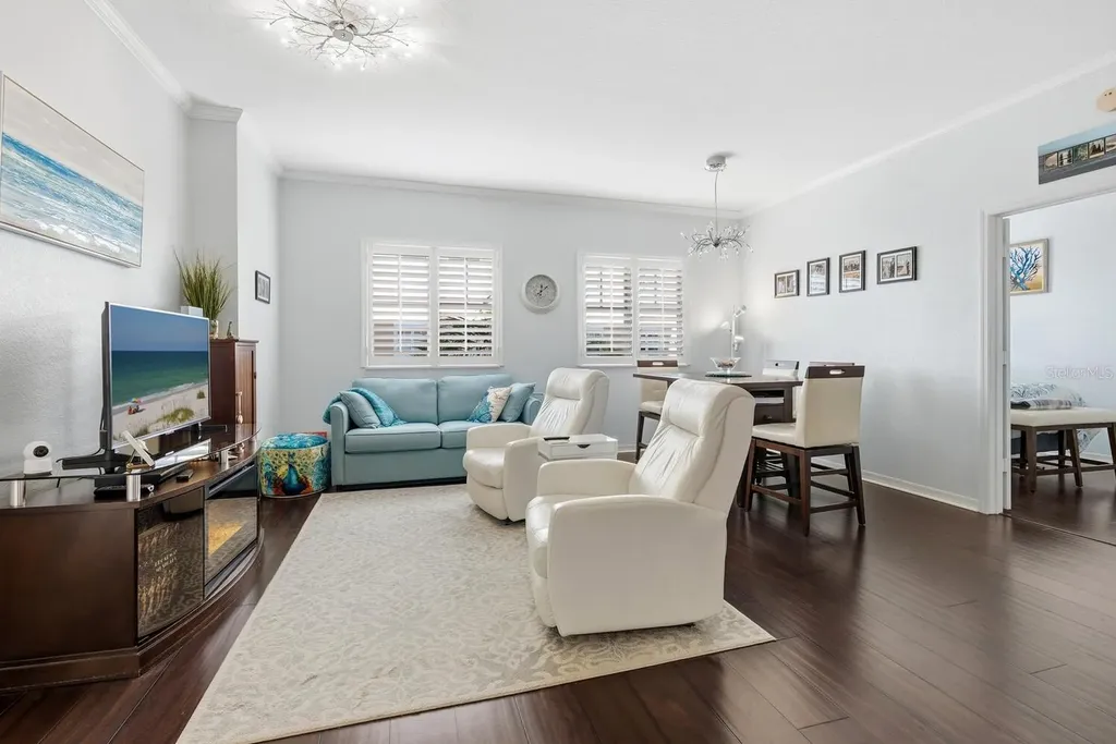 1064 N Tamiami Trail Sarasota FL 34236