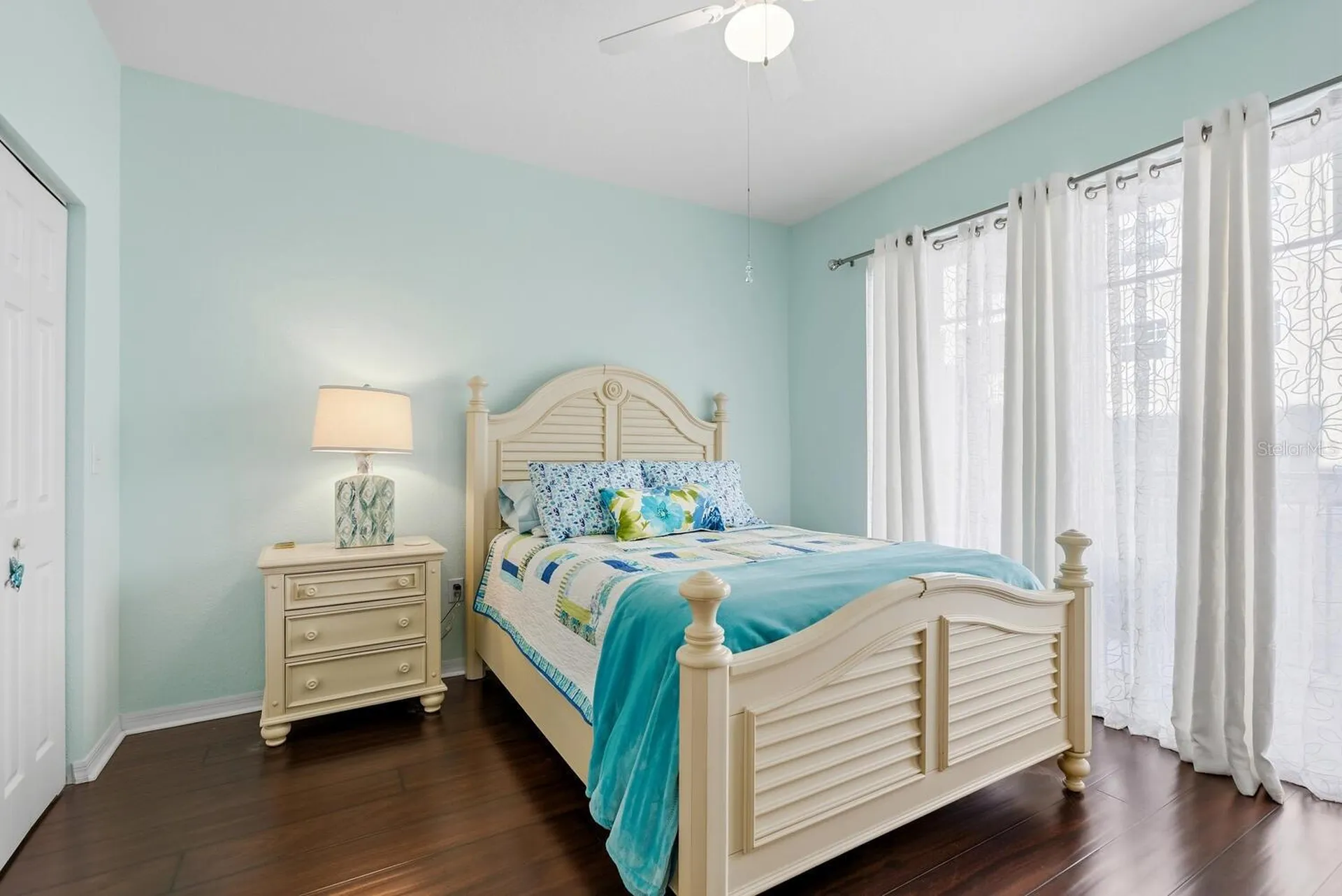 1064 N Tamiami Trail Sarasota FL 34236