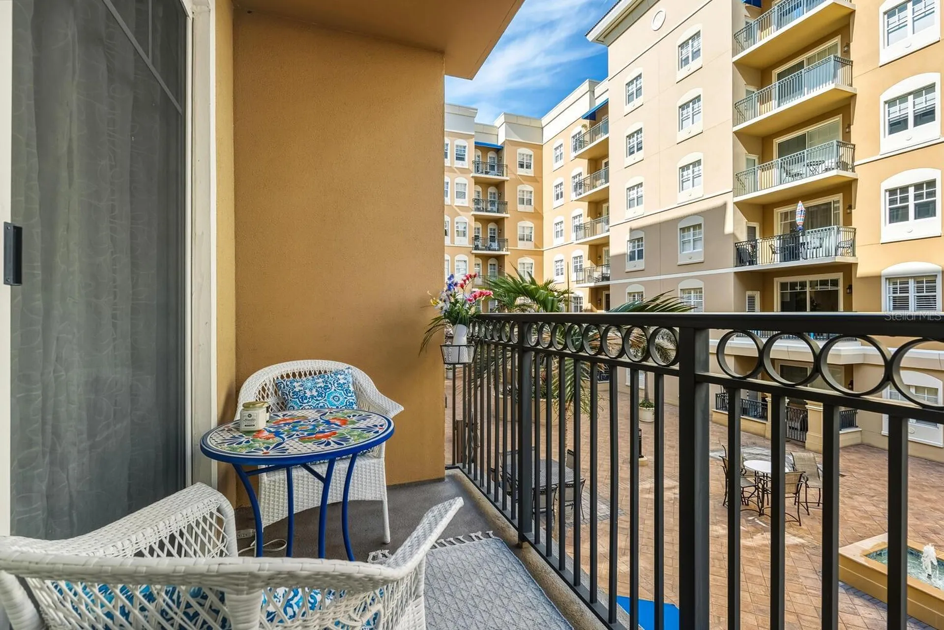 1064 N Tamiami Trail Sarasota FL 34236