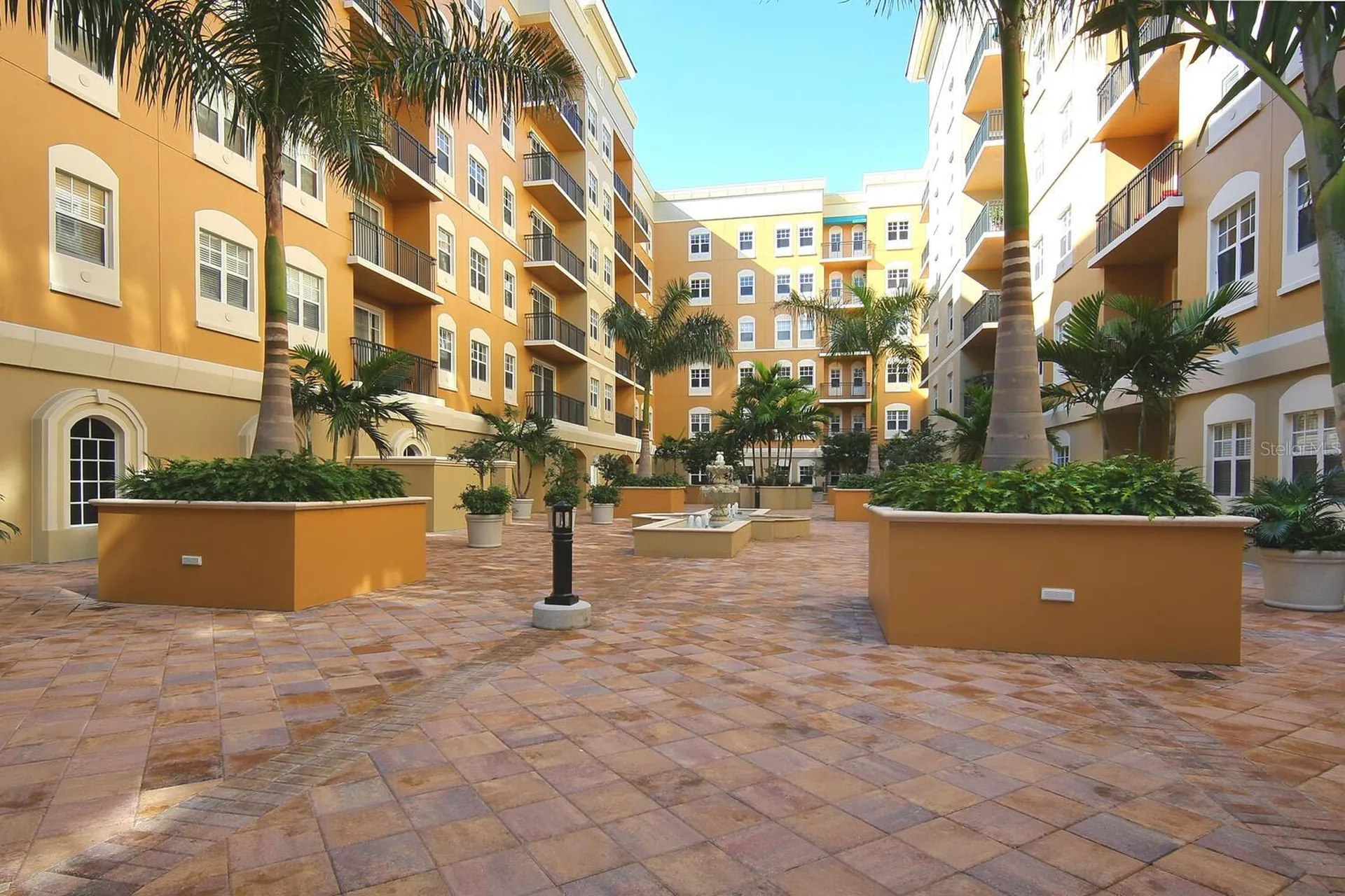 1064 N Tamiami Trail Sarasota FL 34236