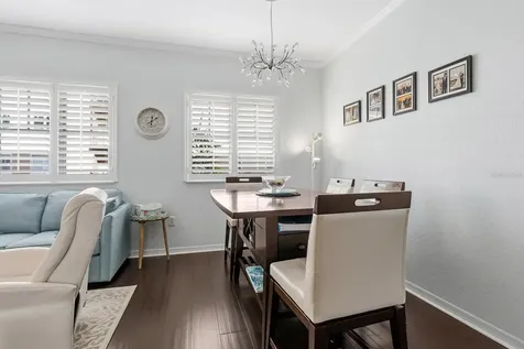1064 N Tamiami Trail Sarasota FL 34236