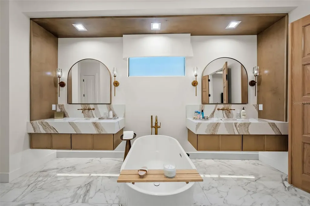 8380 Sea Glass Court Sarasota FL 34240