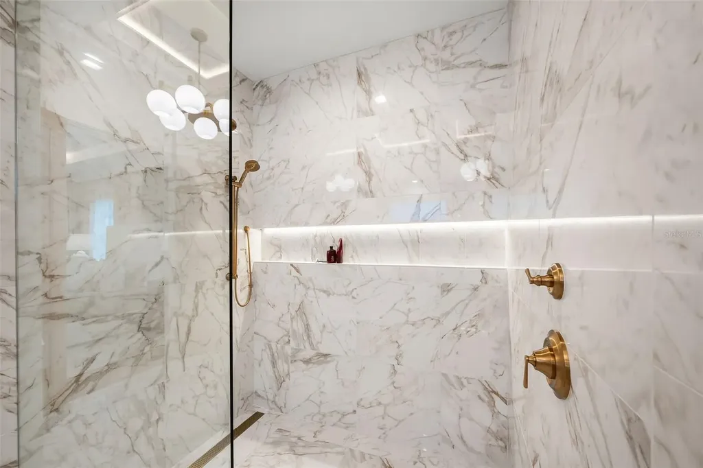 8380 Sea Glass Court Sarasota FL 34240